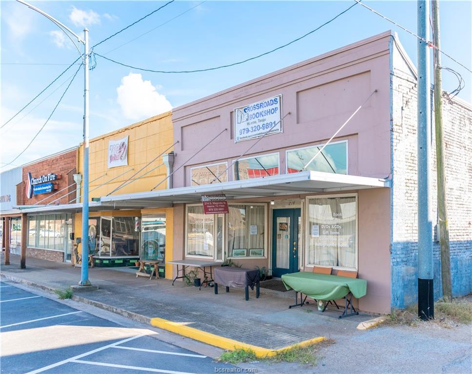 214 Magnolia Street - Photo 1