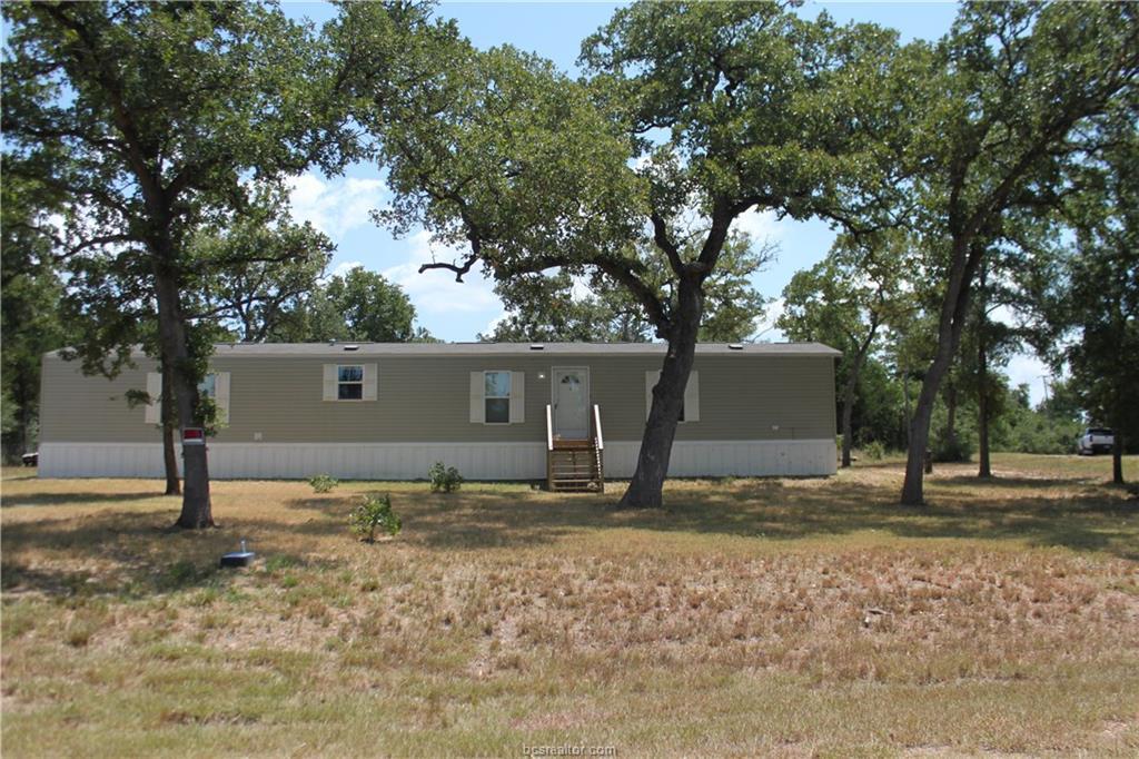444 Berry Lane - Photo 1