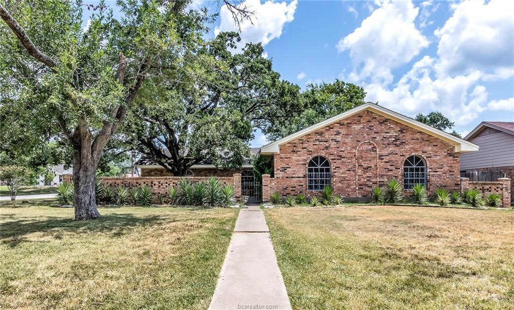 3701 Oak Ridge Drive - Photo 1
