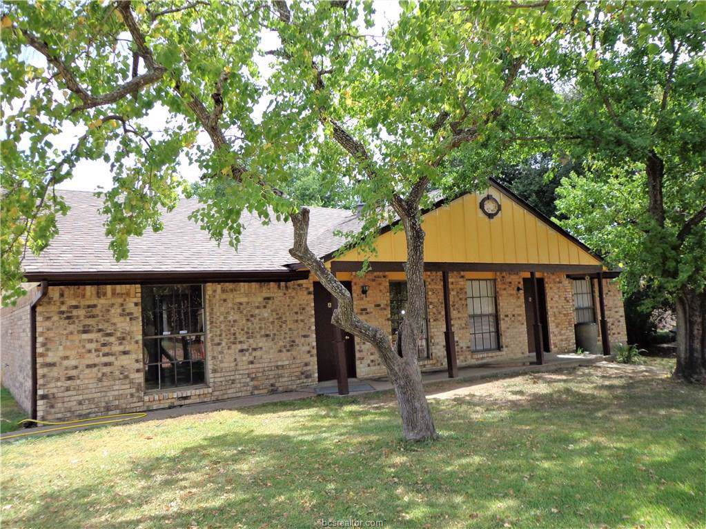 1925 Pine Tree Drive - Photo 1