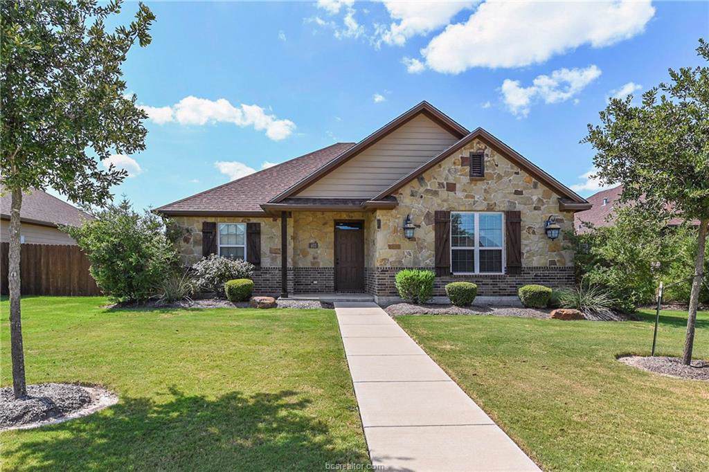 402 Deacon Drive - Photo 1