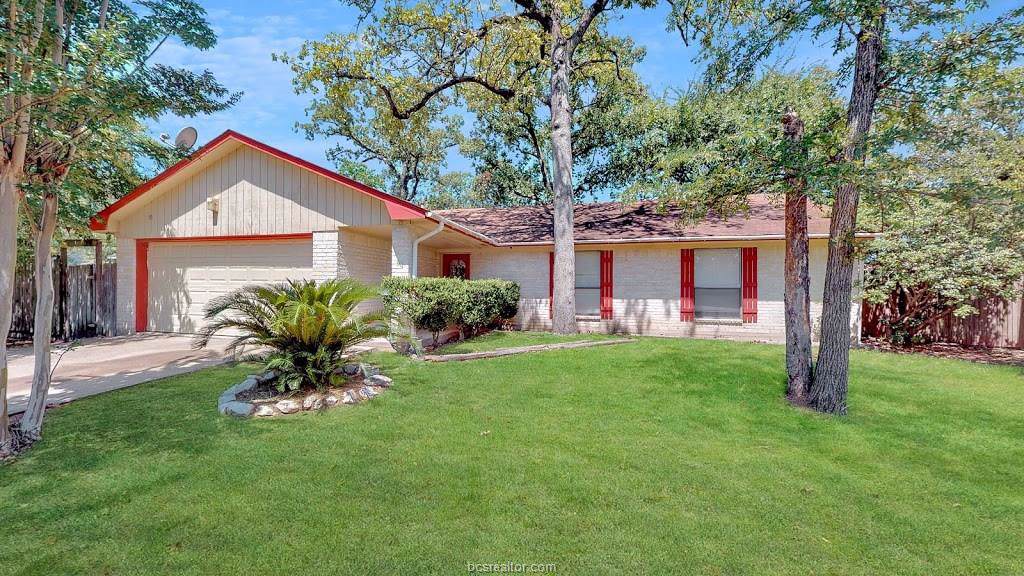 911 Val Verde Drive - Photo 1