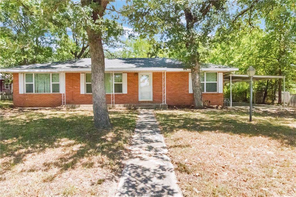 1492 Oak Circle - Photo 1