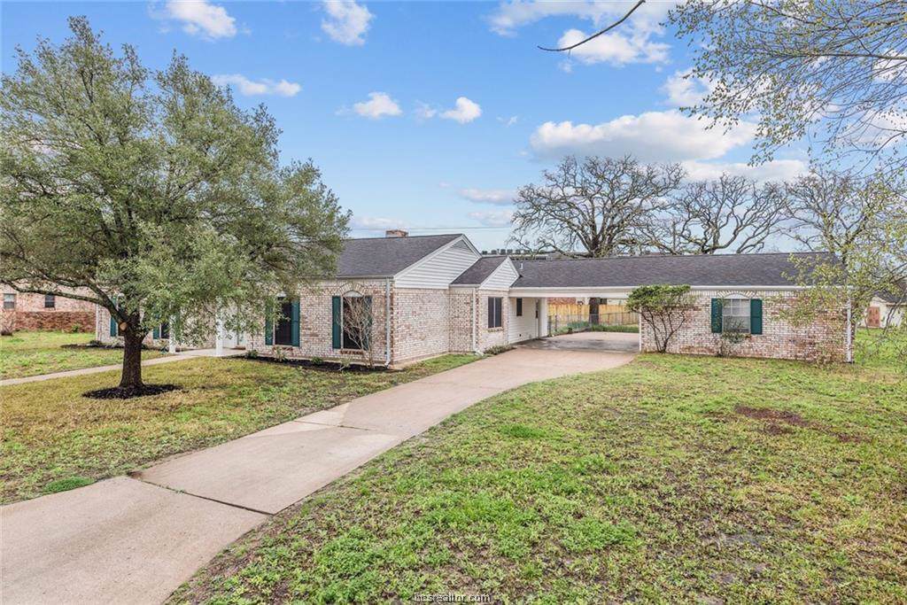 3812 Stillmeadow Drive - Photo 1