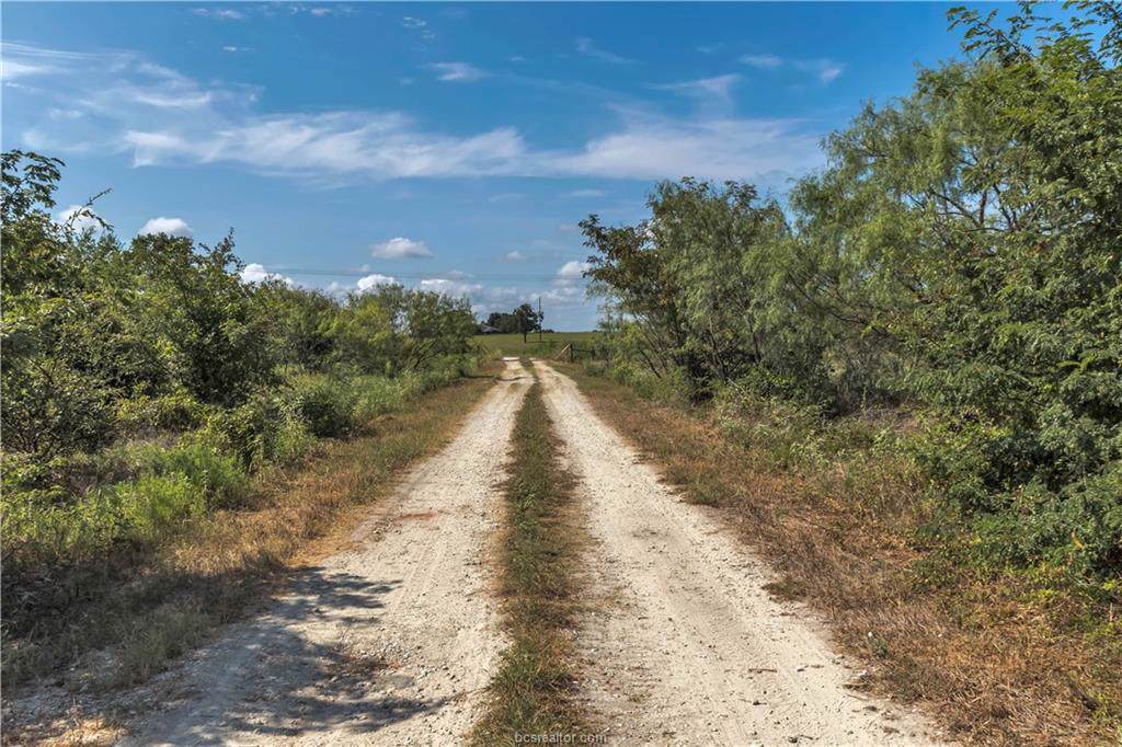 734 W Fm 979 - Photo 1
