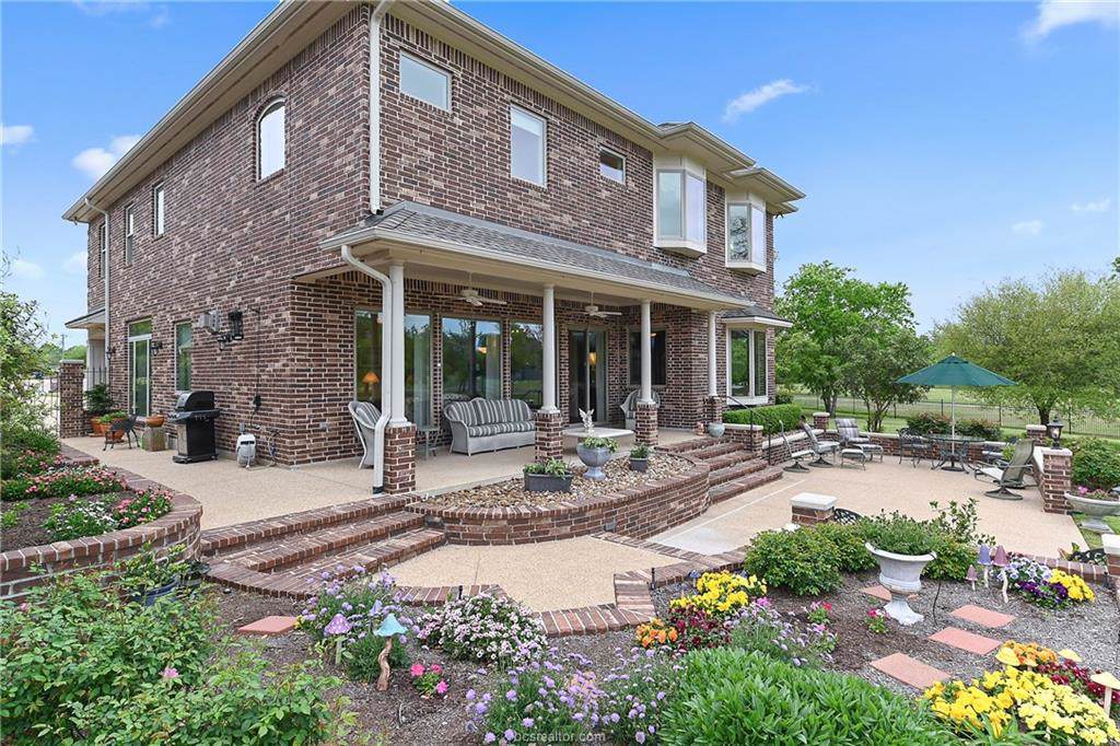 4742 Stonebriar Circle - Photo 1