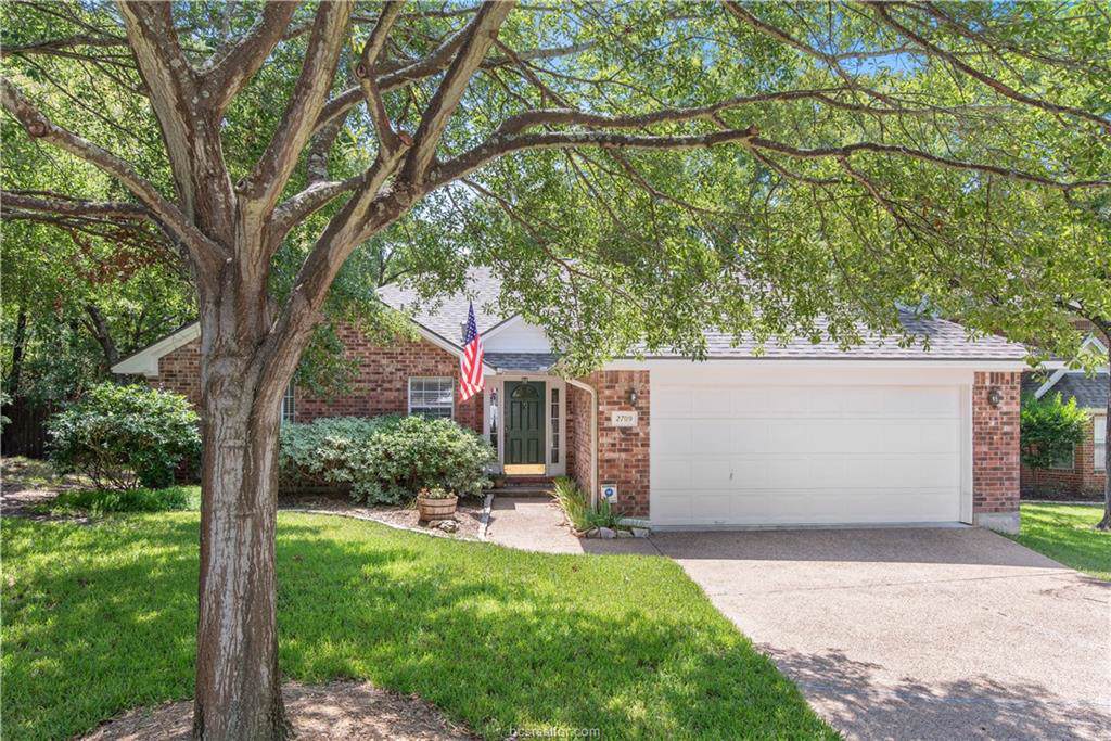 2709 Bayberry Court - Photo 1