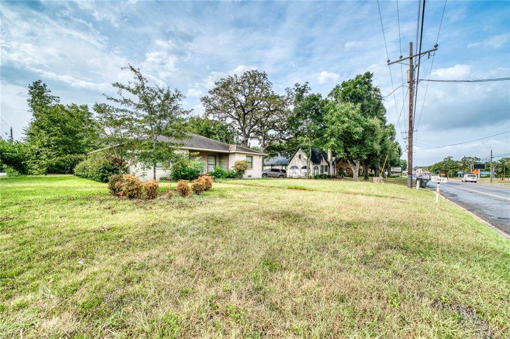 716 Main Street - Photo 1