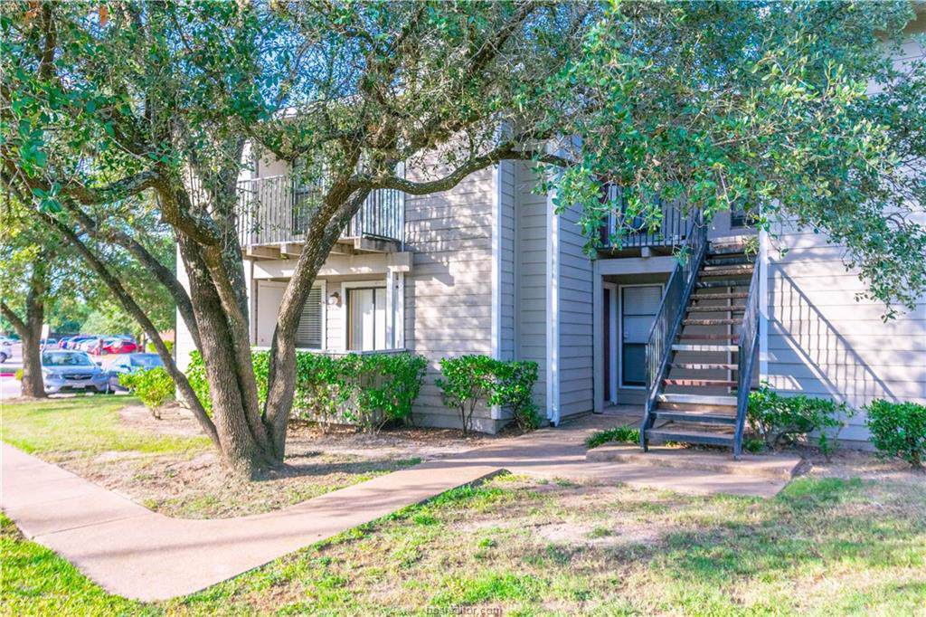 1901 Holleman Drive - Photo 1
