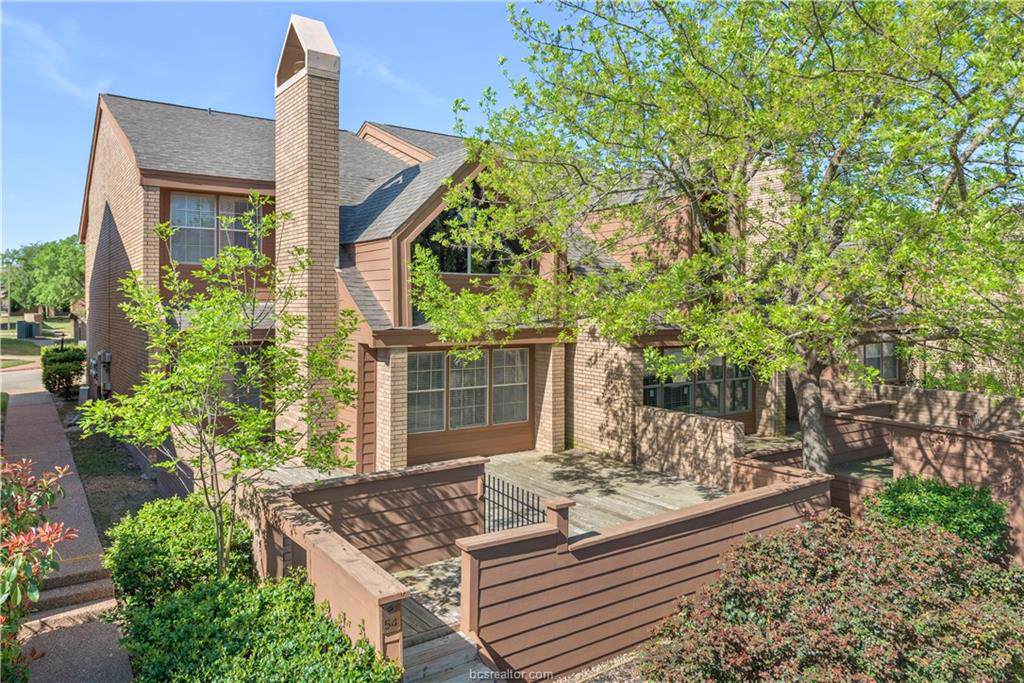 3122 Camelot Drive - Photo 1
