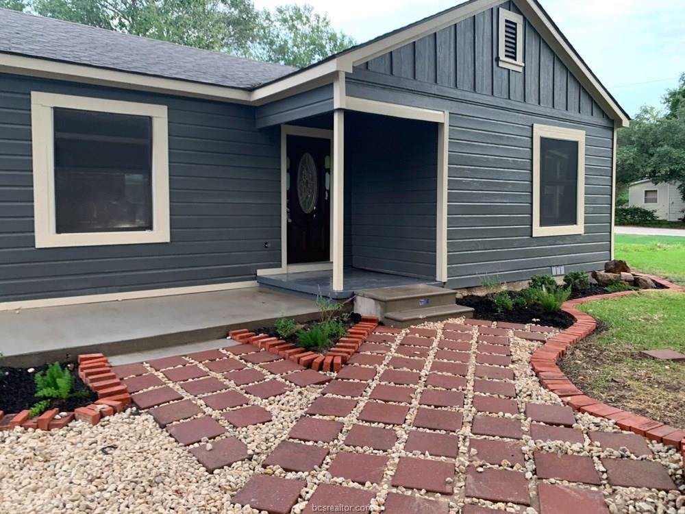 1208 30th Street - Photo 1
