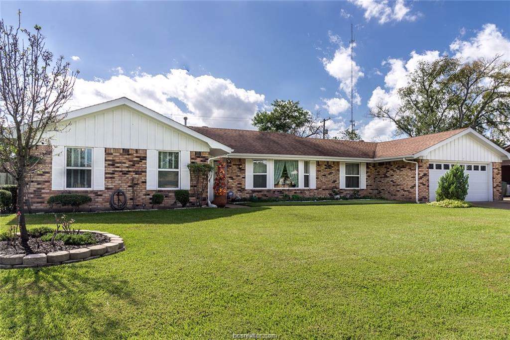 3806 Stillmeadow Drive - Photo 1