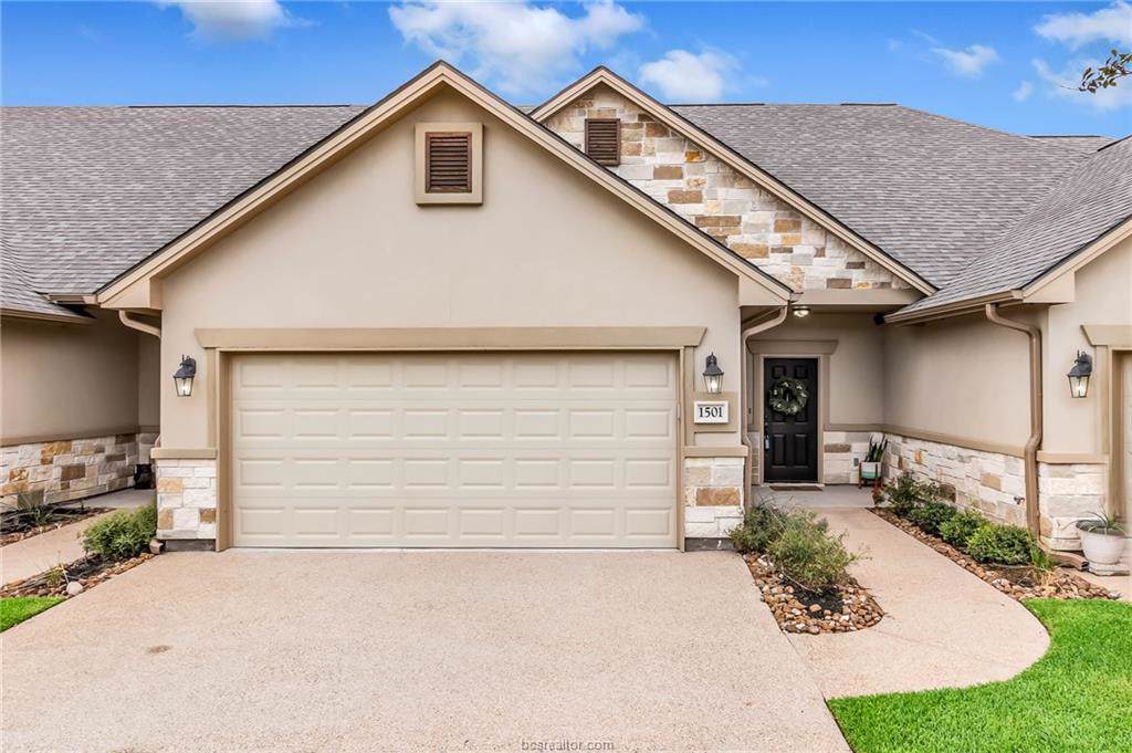1501 Buena Vista - Photo 1