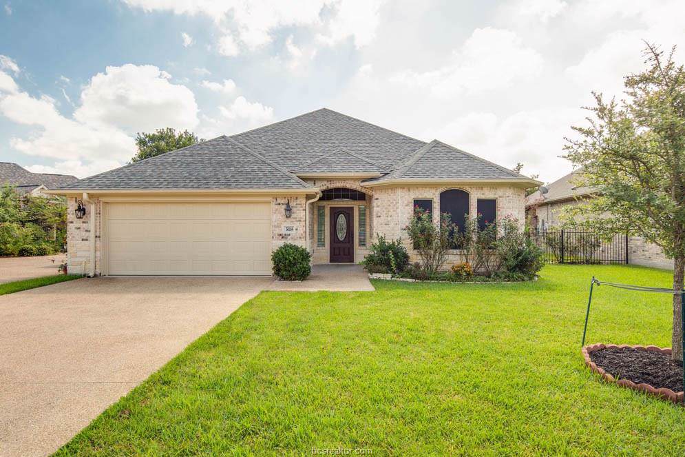 318 Cecilia Loop - Photo 1