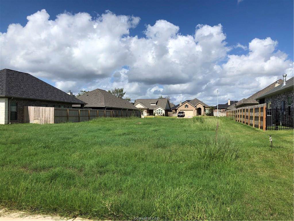 3083 Peterson - Photo 1
