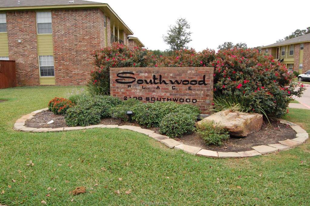 2100 Southwood Drive - Photo 1