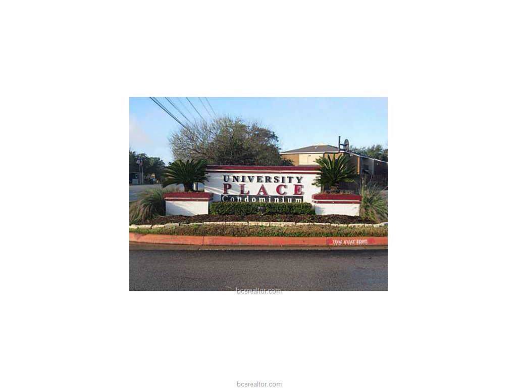 529 Southwest Parkway - Photo 1
