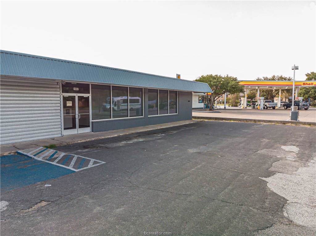 1802 Welsh Avenue - Photo 1