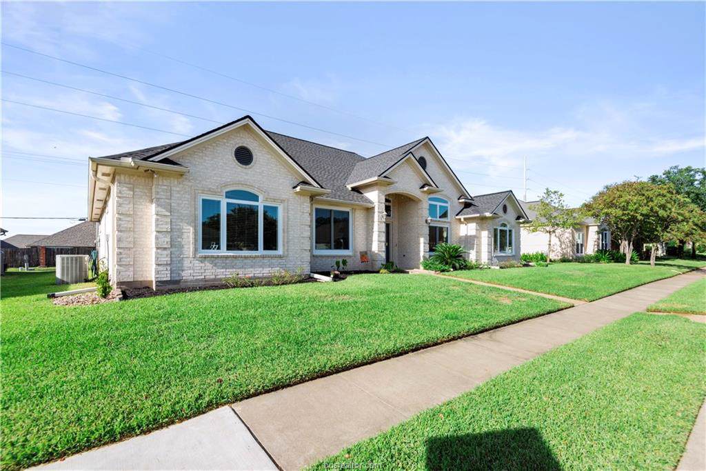 3109 Broadmoor Drive - Photo 1