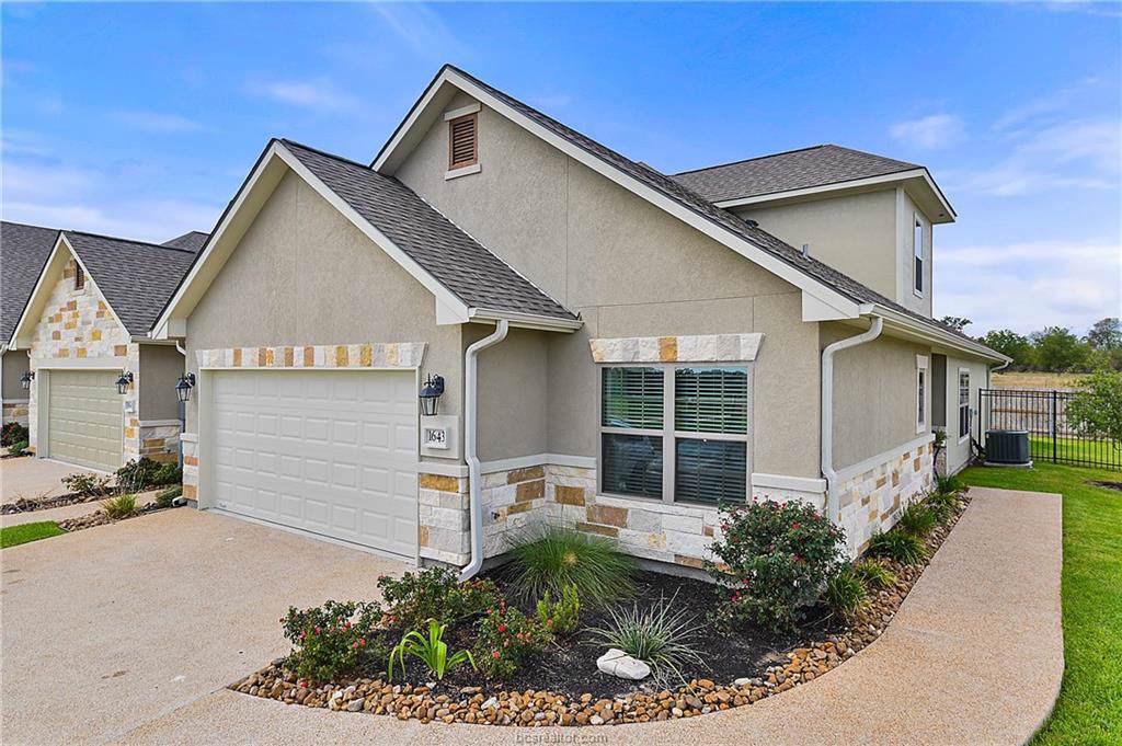 1643 Buena Vista - Photo 1