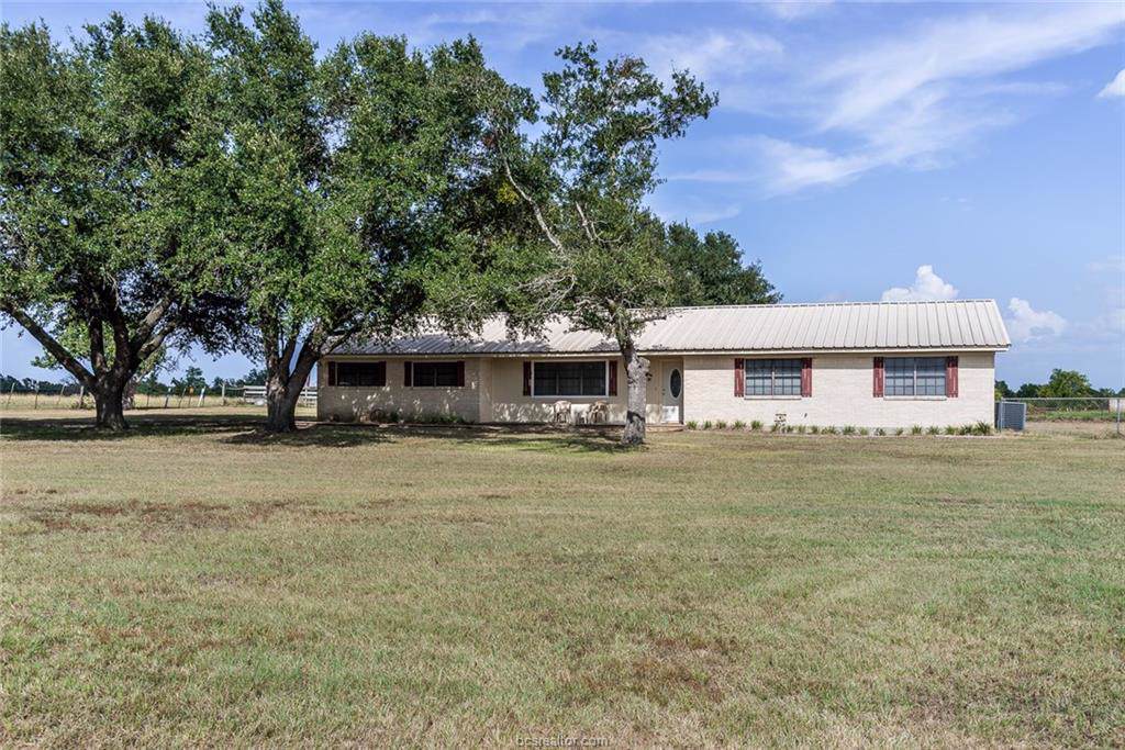 17045 Fm 1372 And 3 Acres - Photo 1