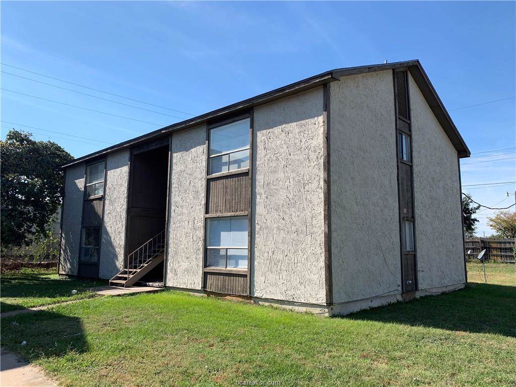 804 Lisa Circle - Photo 1