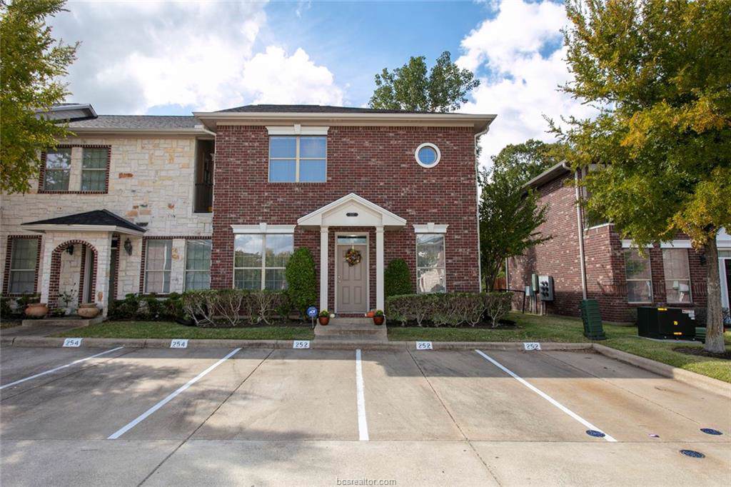 252 Forest Dr - Photo 1