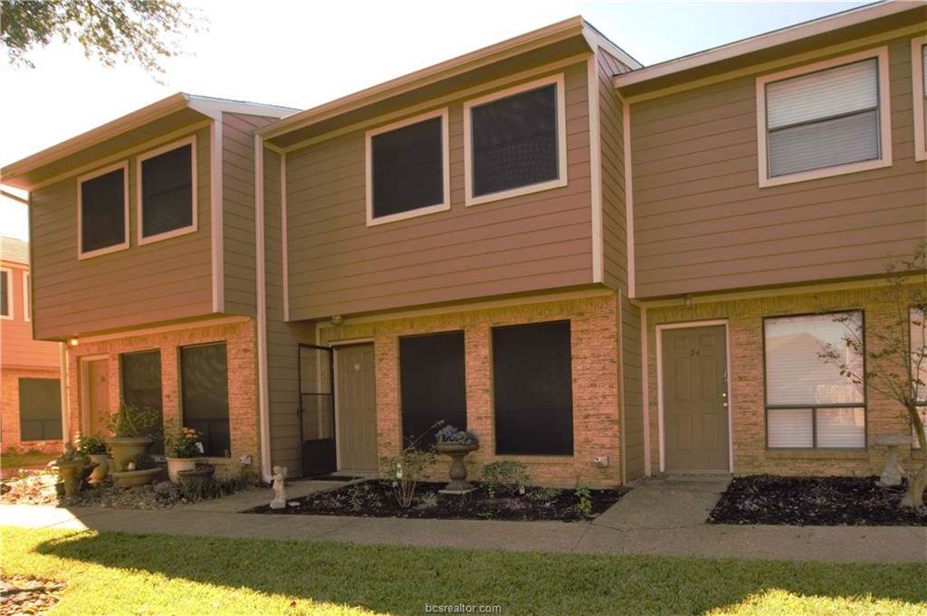 2807 Wildflower Drive - Photo 1