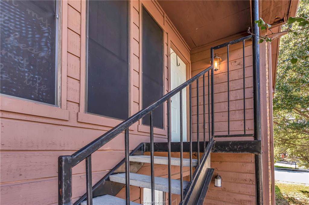 1800 Treehouse - Photo 1