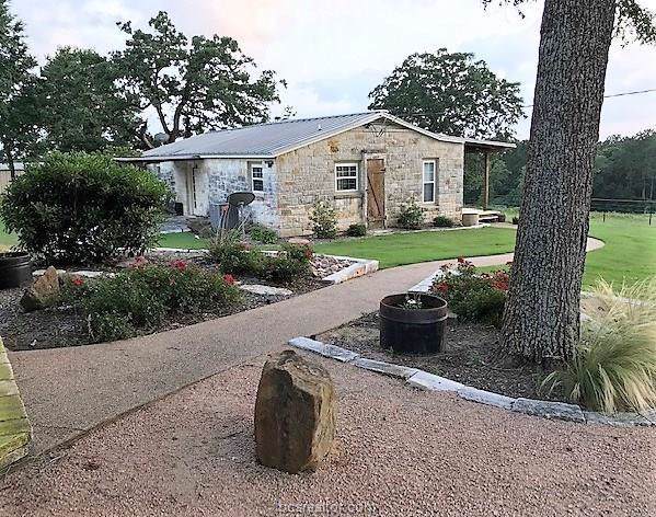 9404 Hwy 30 - Photo 1