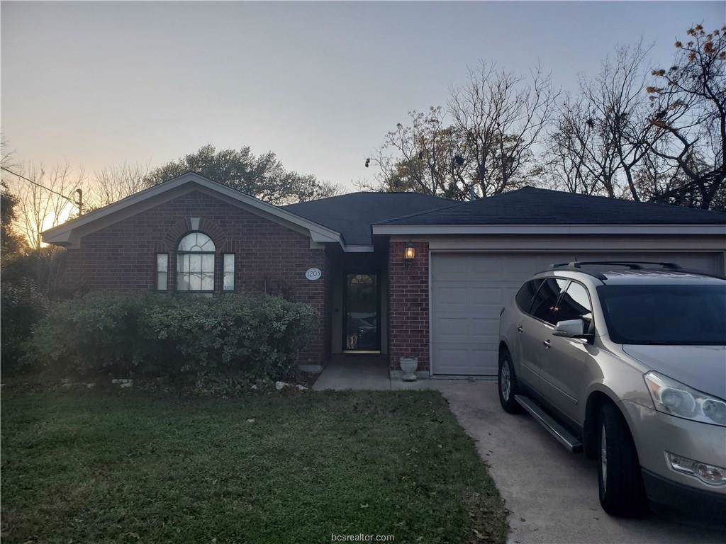 1203 Burt Street - Photo 1