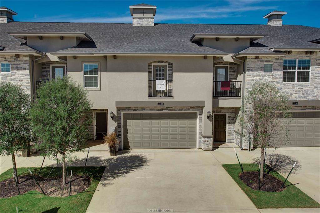 405 Kate Lane - Photo 1