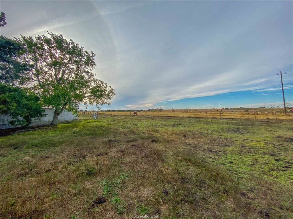 000 Hwy 77 S - Photo 1