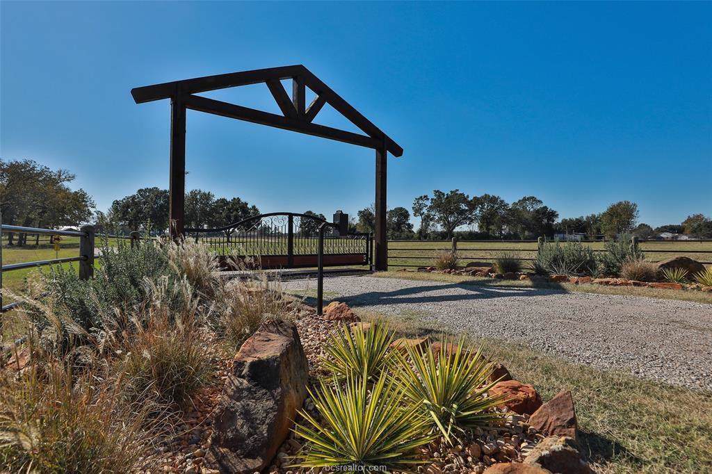 48337 Old Houston Highway - Photo 1 48337 Old Houston Highway - Photo 1