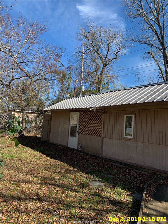 227 Lynn Drive - Photo 1