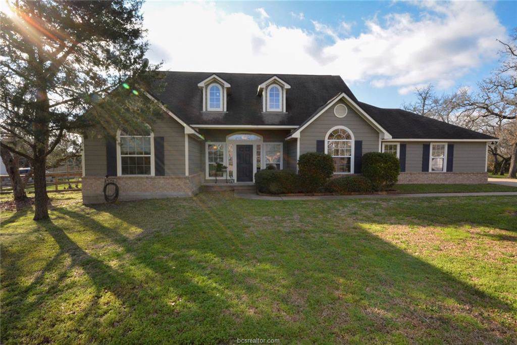 6723 Wooded Drive - Photo 1