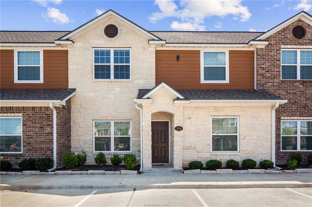 301 Southwest Parkway - Photo 1