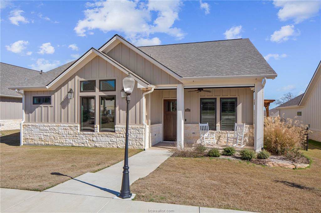 2813 Maroon Court - Photo 1