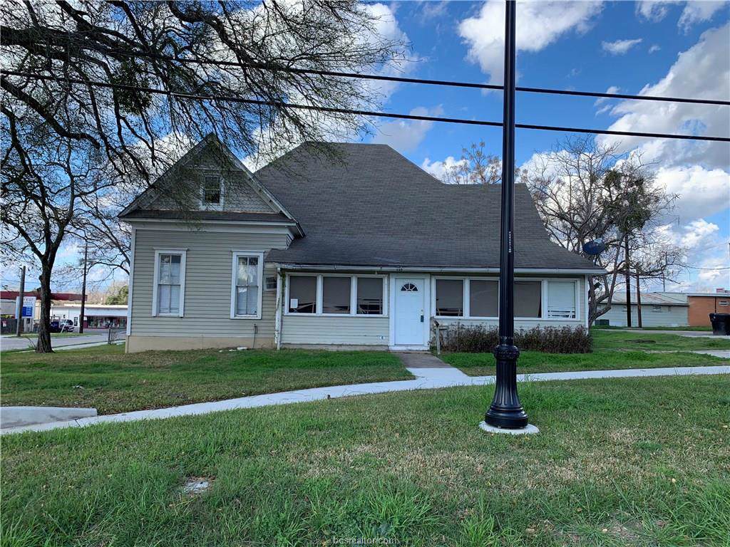 308 26th Street - Photo 1