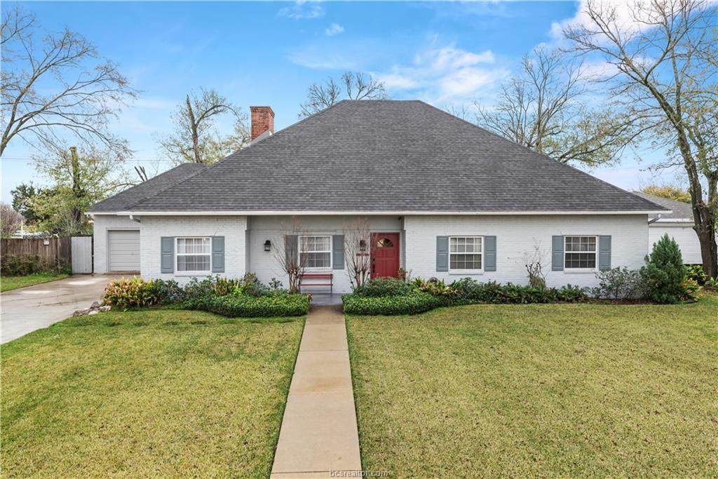 2304 Quail Hollow Drive - Photo 1