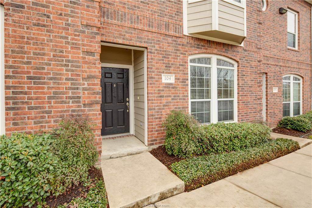 305 Holleman Drive - Photo 1