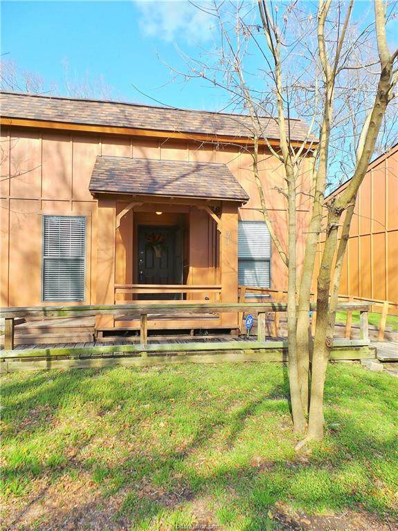 3923 Old Oaks Drive - Photo 1