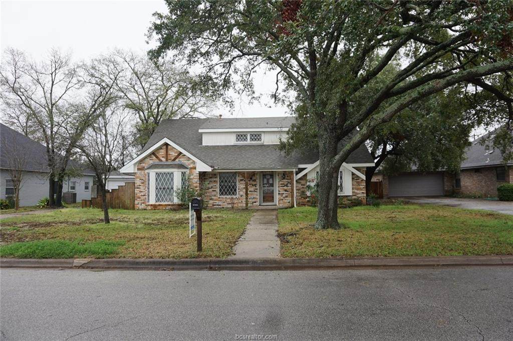 2302 Quail Hollow Drive - Photo 1
