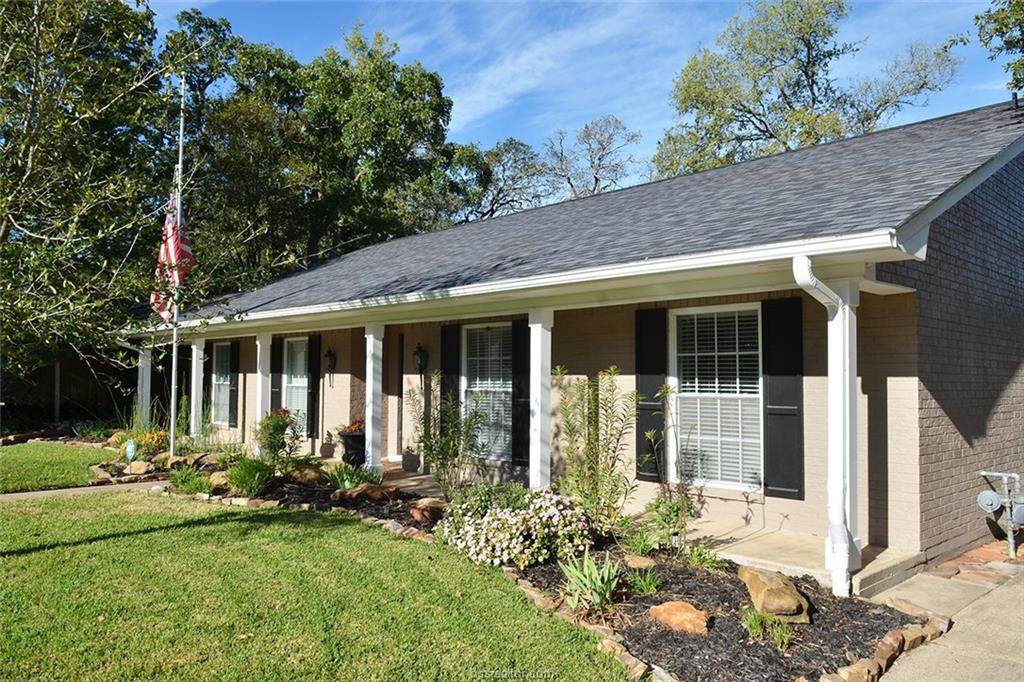 2705 Woodcliff Court - Photo 1