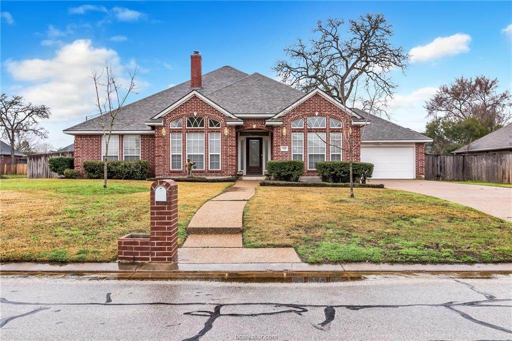 801 Berry Creek - Photo 1