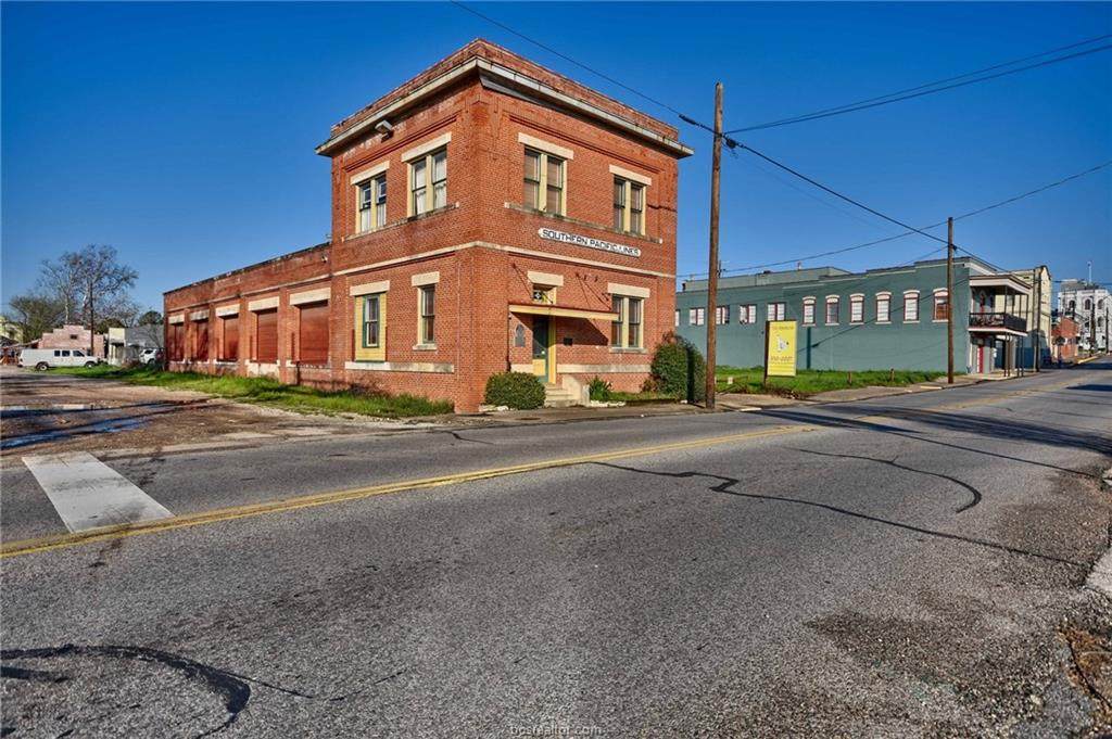 306 Market Street - Photo 1