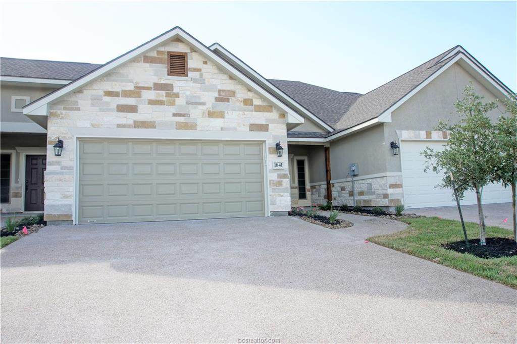 1641 Buena Vista - Photo 1