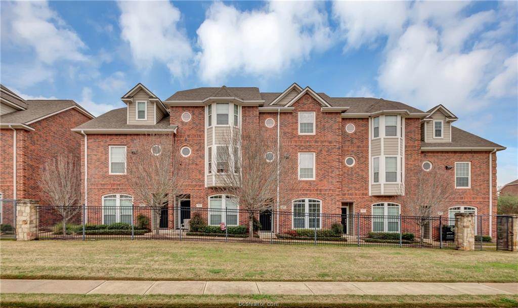 305 Holleman Drive - Photo 1