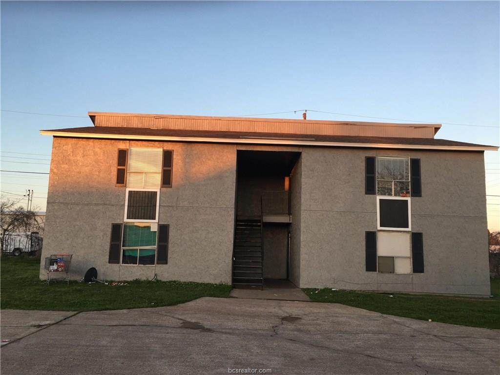 2815 Cypress Bend Circle - Photo 1