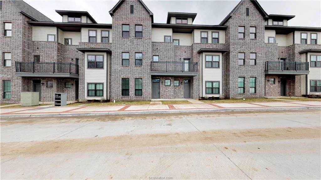 604 Clay Street - Photo 1